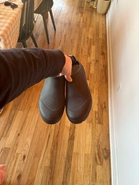 Seavees Black Slip-On Clog Shoes